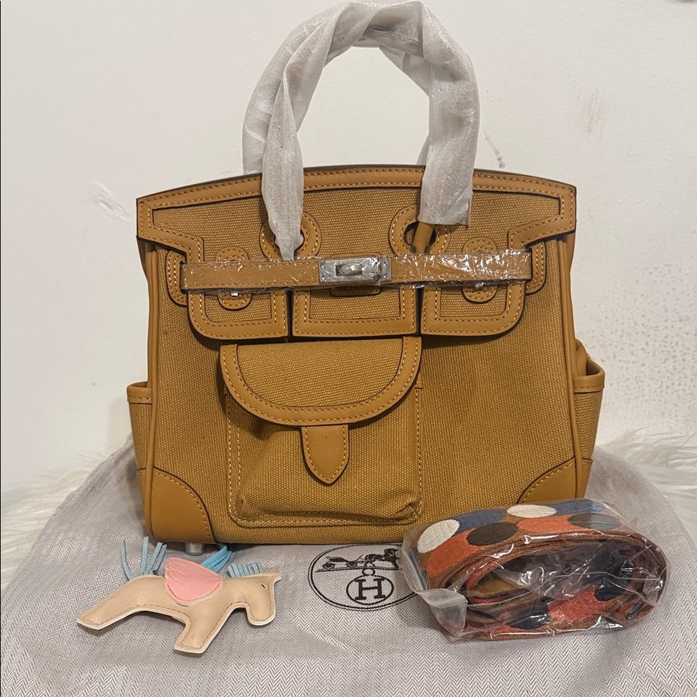 Cargo Canvas Satchel Handbag in Camel 25cm